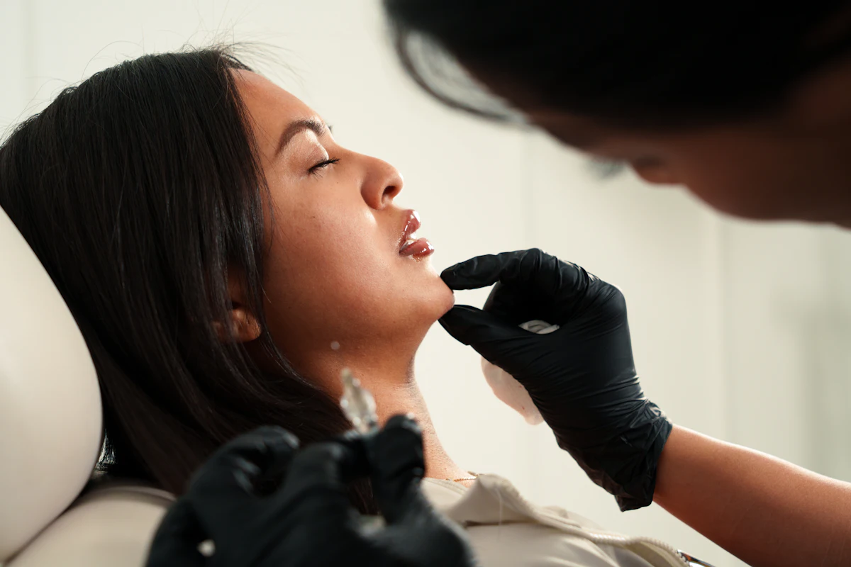 Jaw Slimming aesthetic procedure at AMK Aesthetics